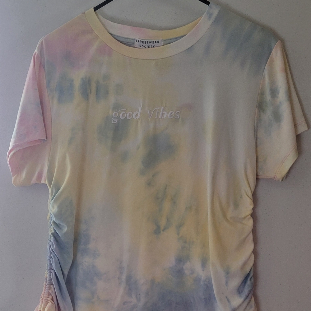 Streetwear Society Youth Tie-Dye "Good Vibes" Shirt, Size L